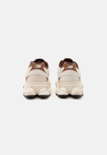 New Balance 906